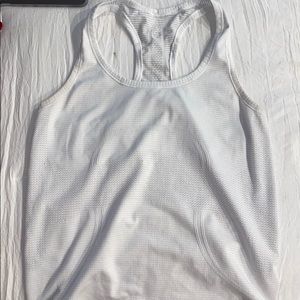 White lululemon tank top